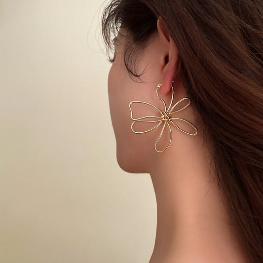 Minimalist Metal Lines Flower Earrings